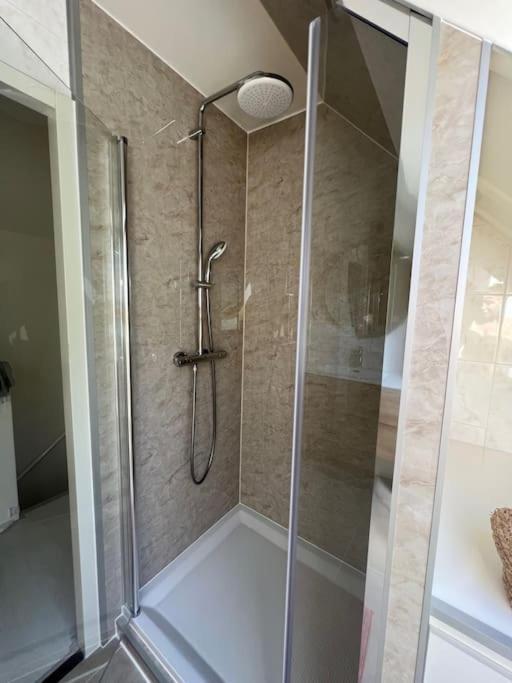 Villa June Rosy Вийхен Екстериор снимка